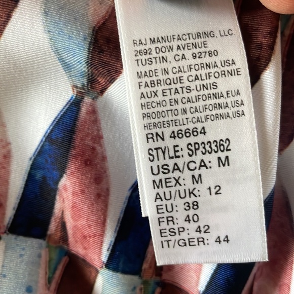 NWT! Splendid Deco medium 2Piece bikini. Triangle top $68, French Cut bottom $56 - Picture 13 of 16